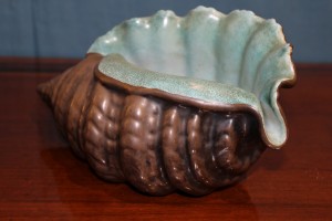 Conchiglia in ceramica argentata anni '50                       